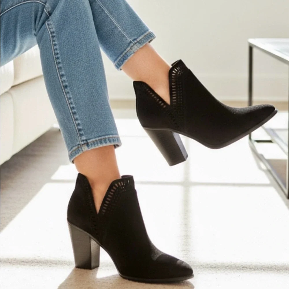 Vince Camuto Perforated Black Suede Leather Ankle Zip Boots Booties Heels 8M - Picture 2 of 10